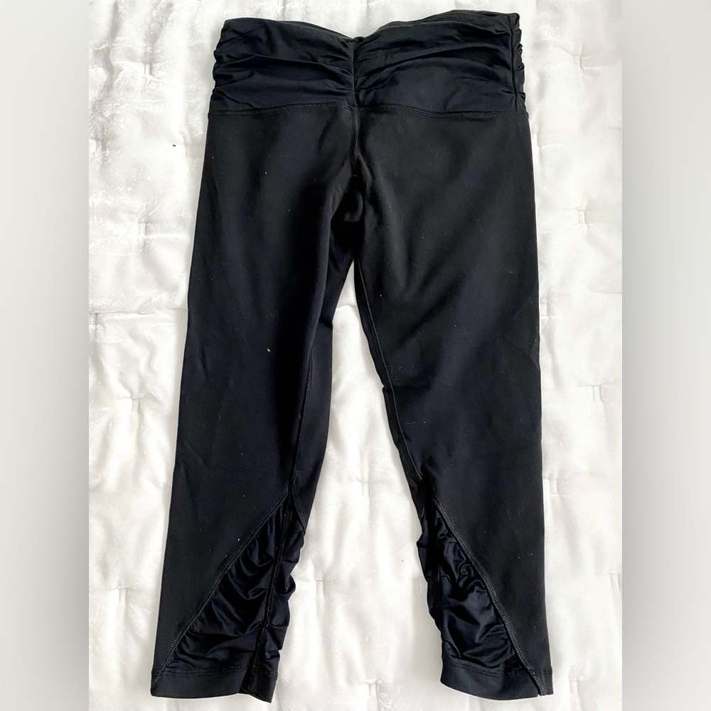Lulu lemon black over the knee length yoga pants